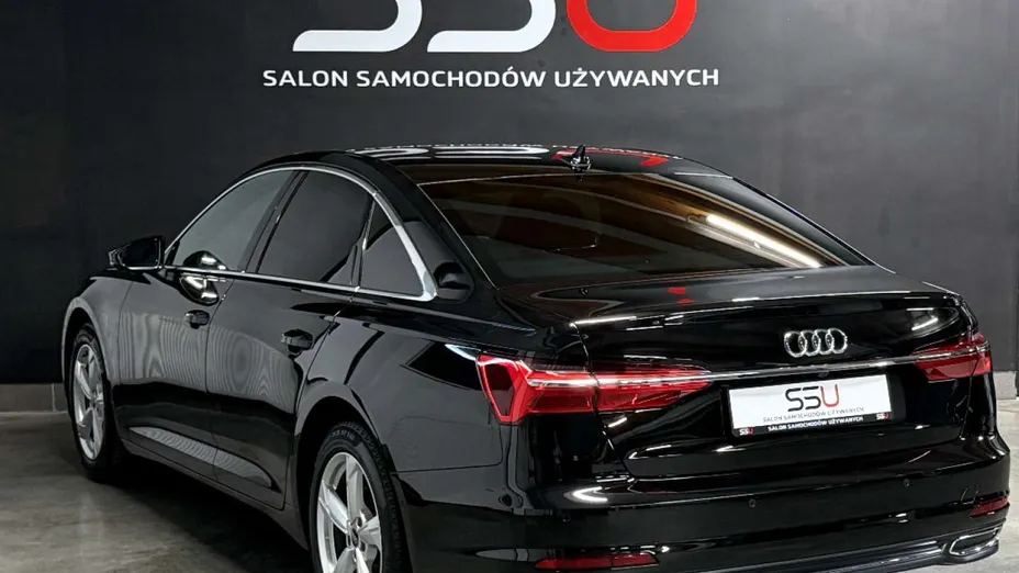 AUDI A6 -