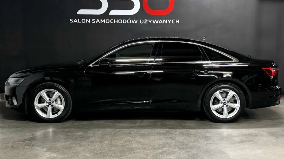 AUDI A6 -