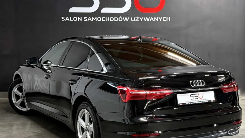 AUDI A6 -