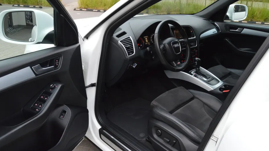 AUDI Q5 -