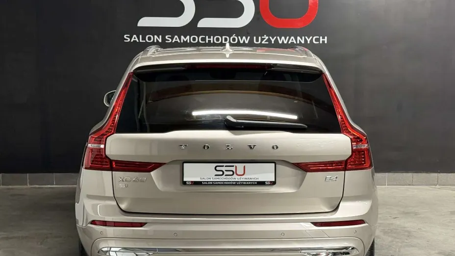 VOLVO XC60 -