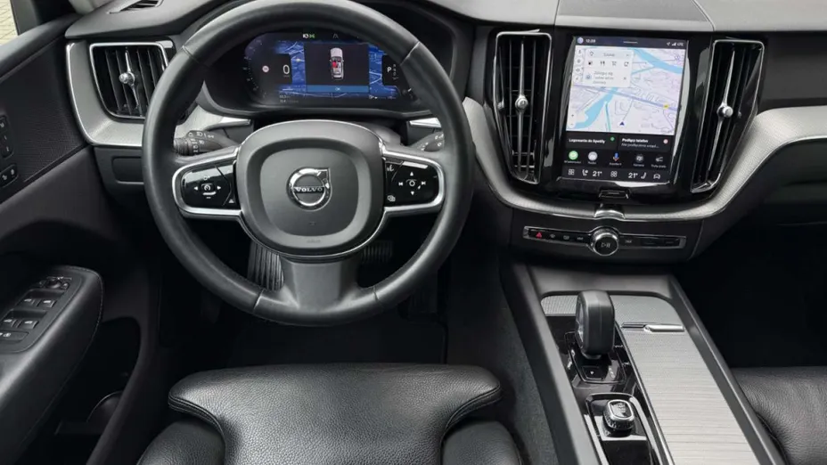 VOLVO XC60 -