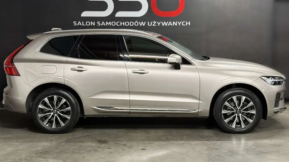 VOLVO XC60 -