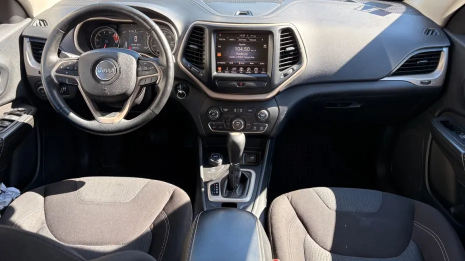 JEEP Cherokee -