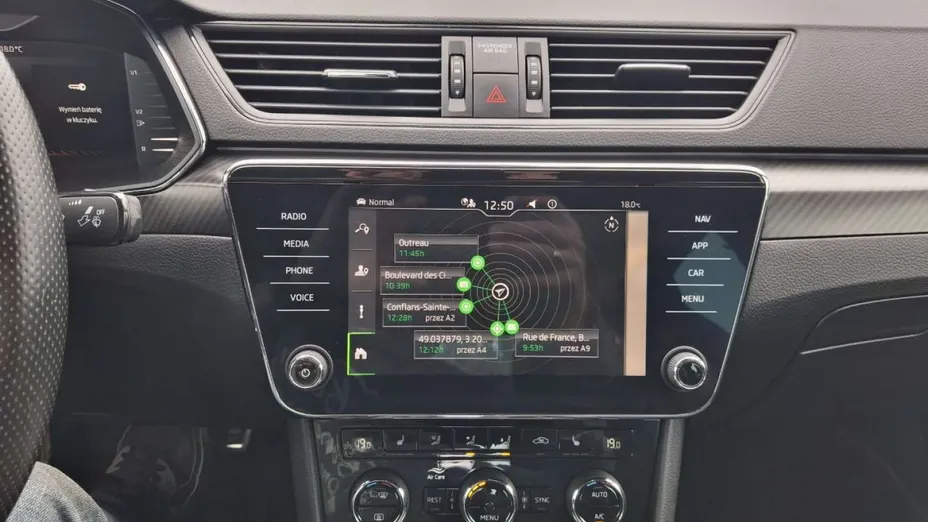 SKODA Superb -