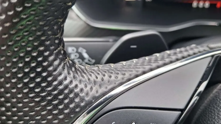 SKODA Superb -