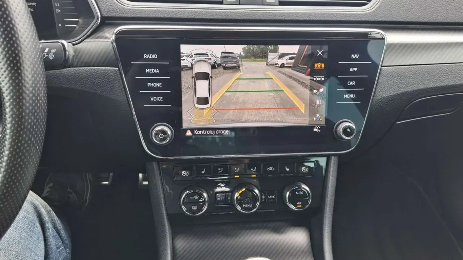 SKODA Superb -