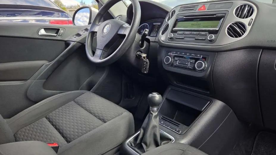 VOLKSWAGEN Tiguan -