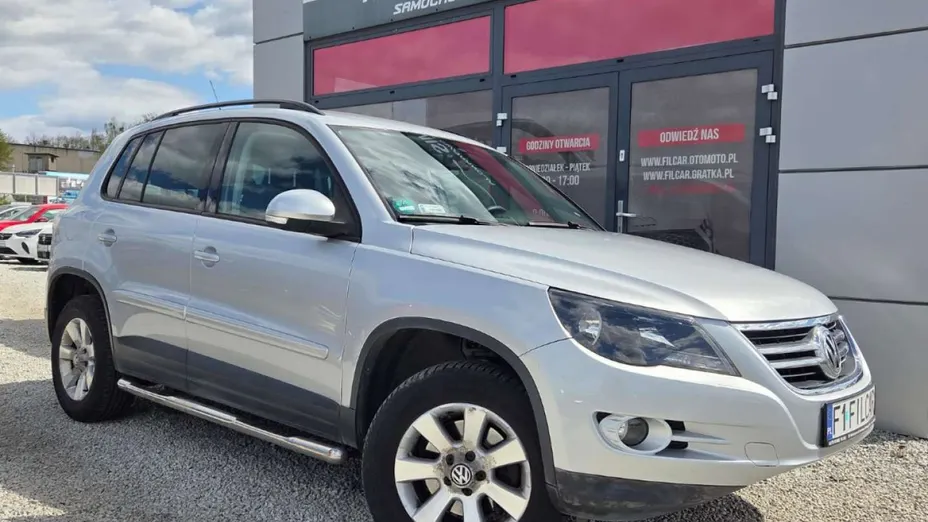 VOLKSWAGEN Tiguan -