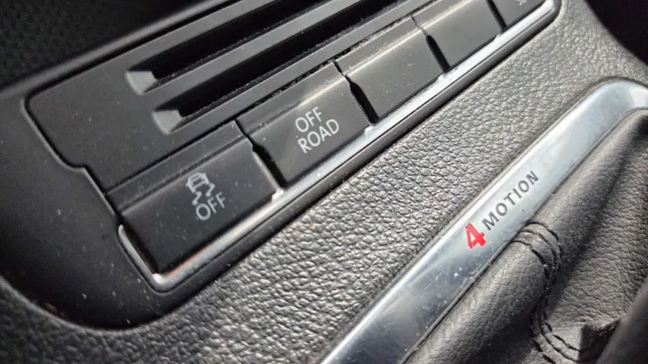 VOLKSWAGEN Tiguan -