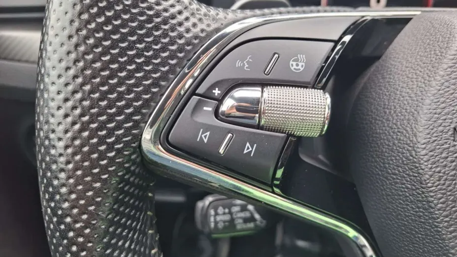 SKODA Superb -