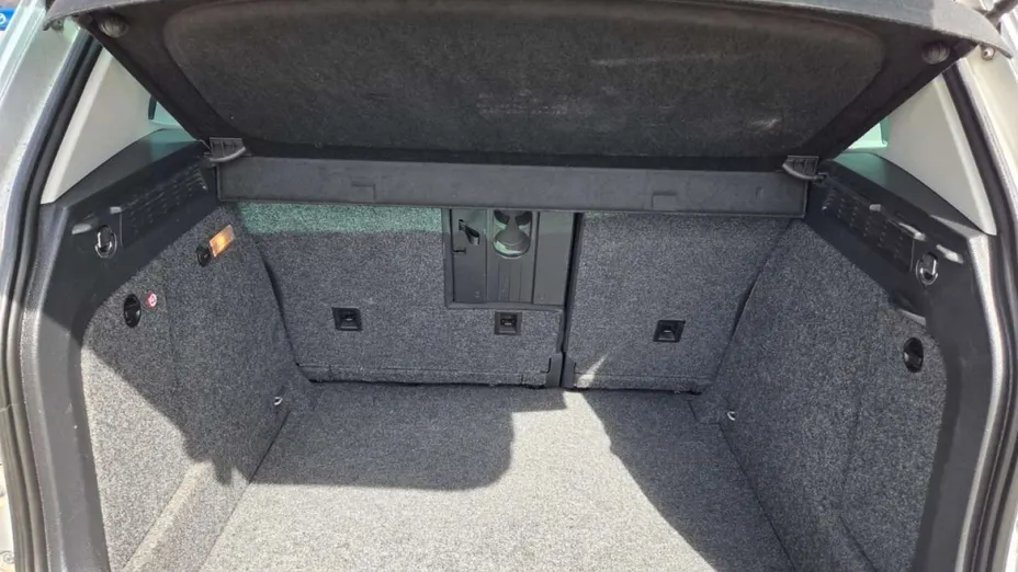 VOLKSWAGEN Tiguan -