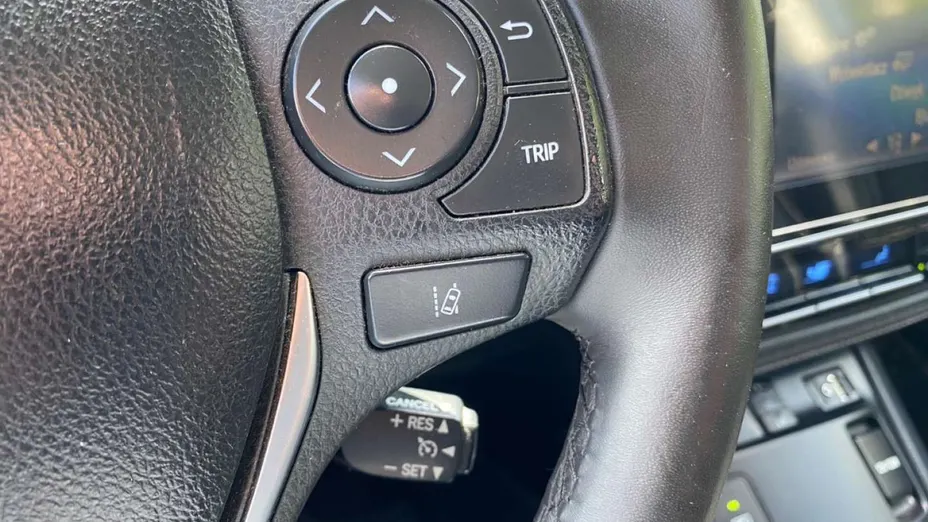 TOYOTA Auris -