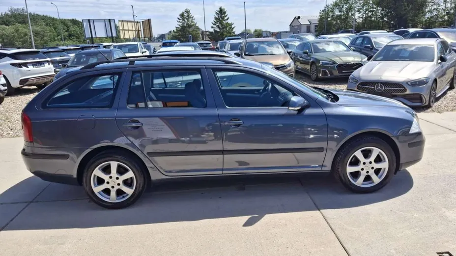 SKODA Octavia -
