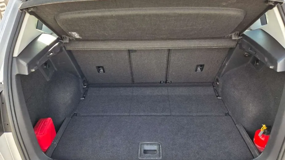 VOLKSWAGEN Golf Sportsvan -