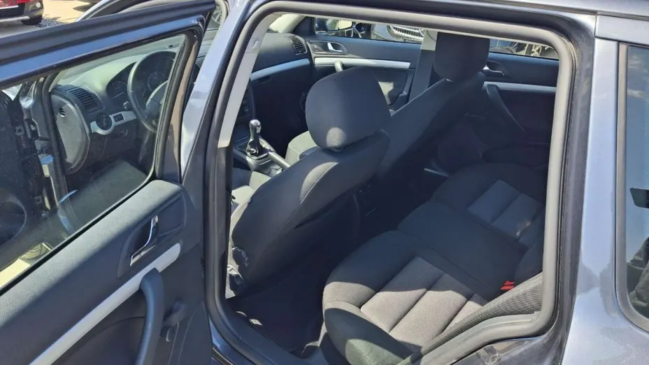 SKODA Octavia -
