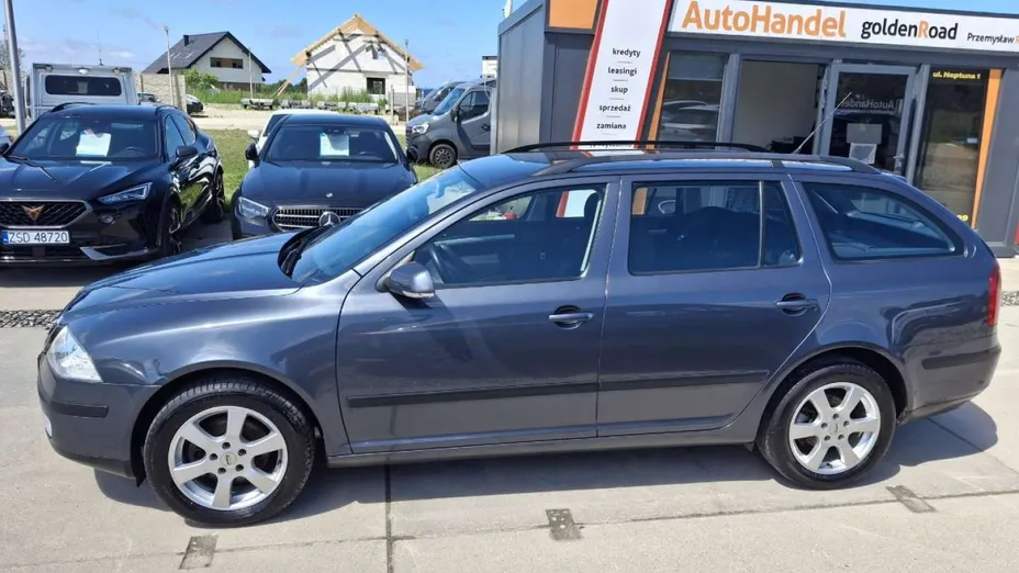 SKODA Octavia -