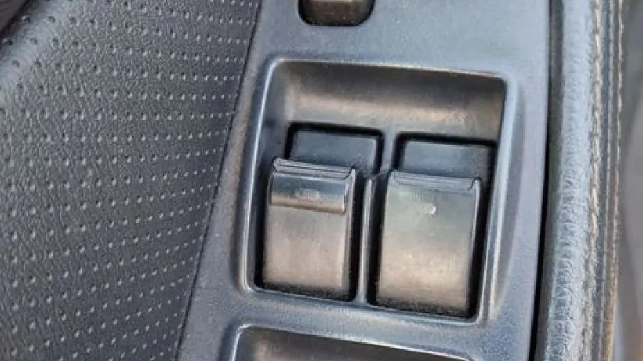 TOYOTA Avensis -