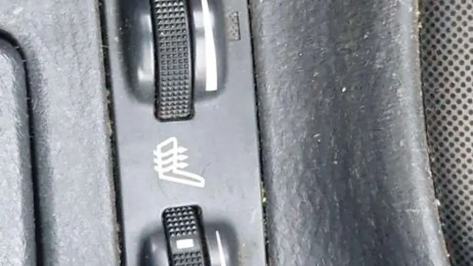 TOYOTA Avensis -