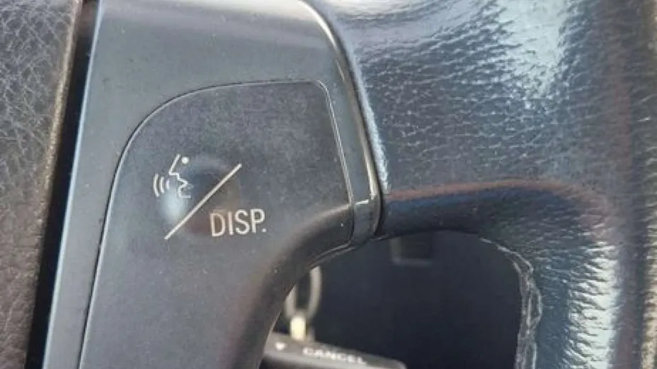 TOYOTA Avensis -