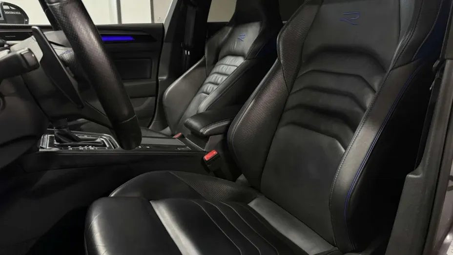 VOLKSWAGEN Arteon -