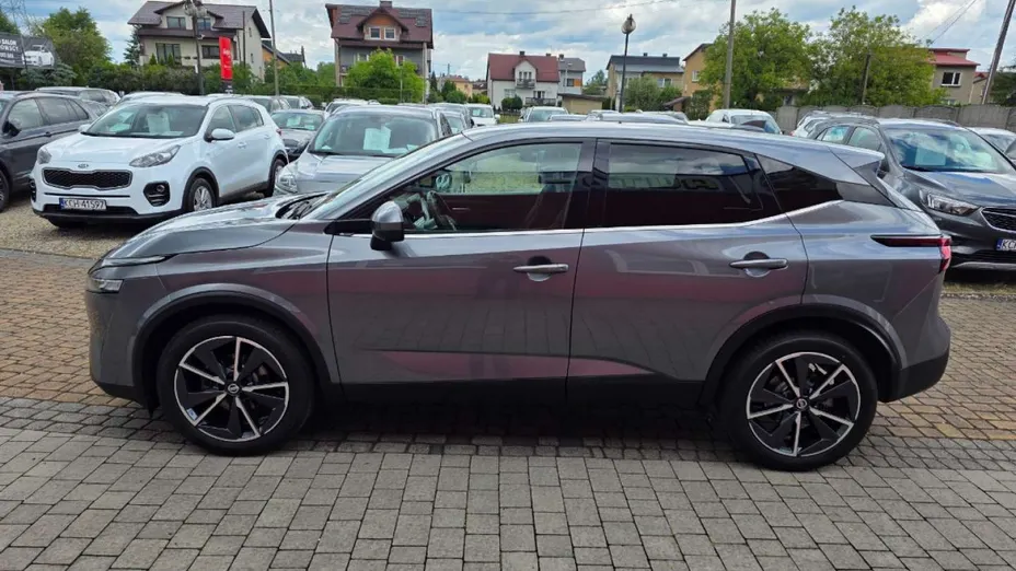NISSAN Qashqai -