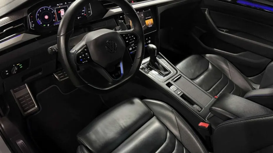 VOLKSWAGEN Arteon -