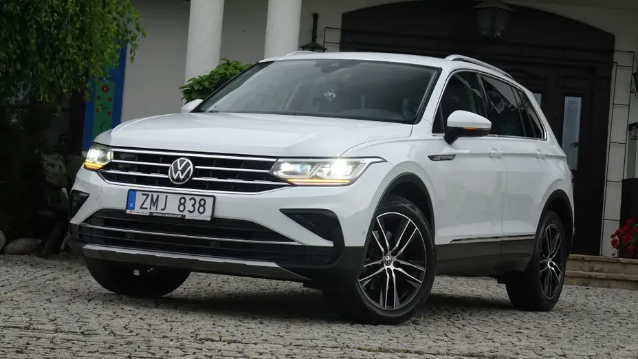 VOLKSWAGEN Tiguan -