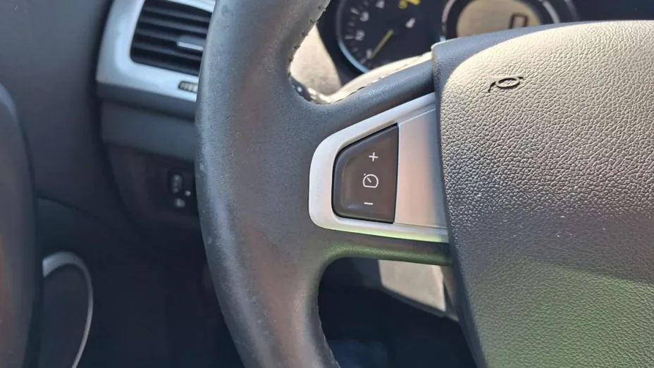 RENAULT Megane -