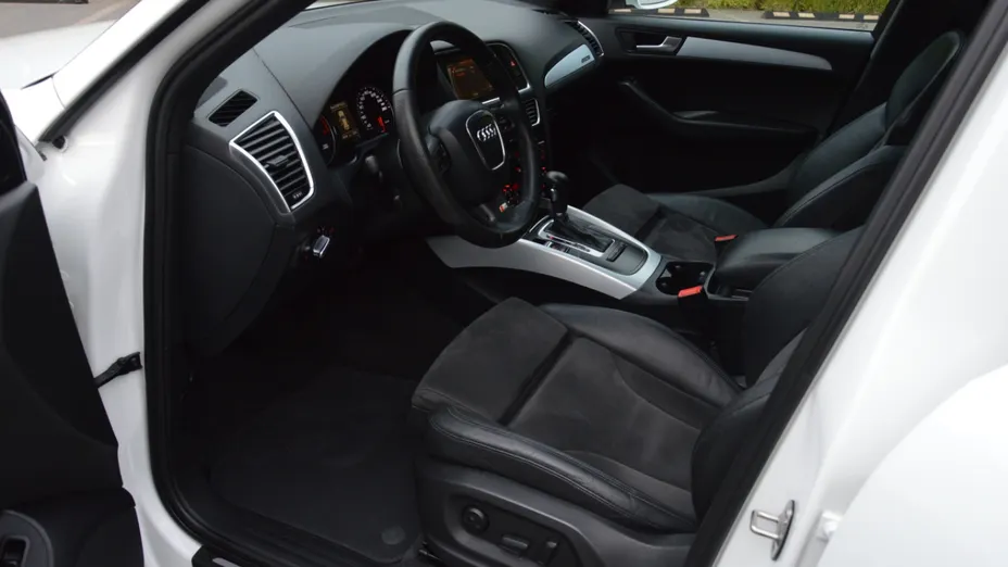 AUDI Q5 -