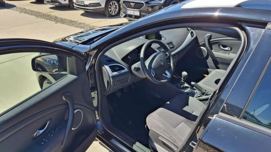 RENAULT Megane -