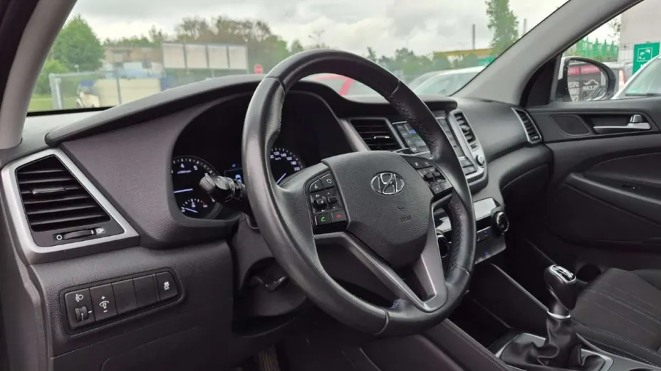 HYUNDAI Tucson -
