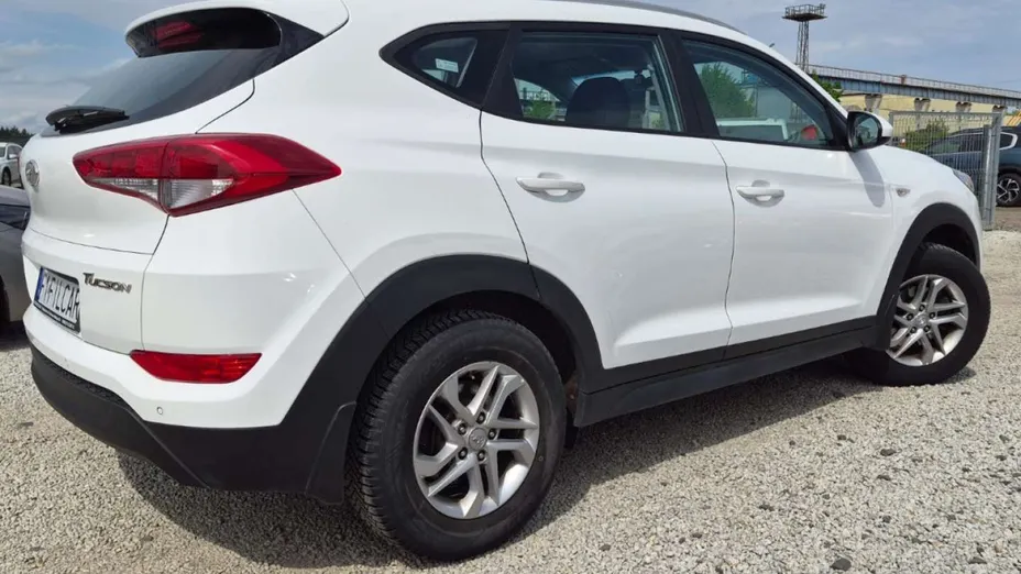 HYUNDAI Tucson -