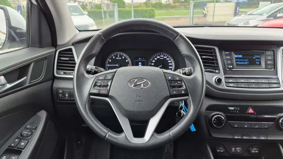 HYUNDAI Tucson -