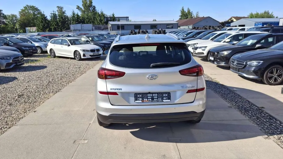 HYUNDAI Tucson -