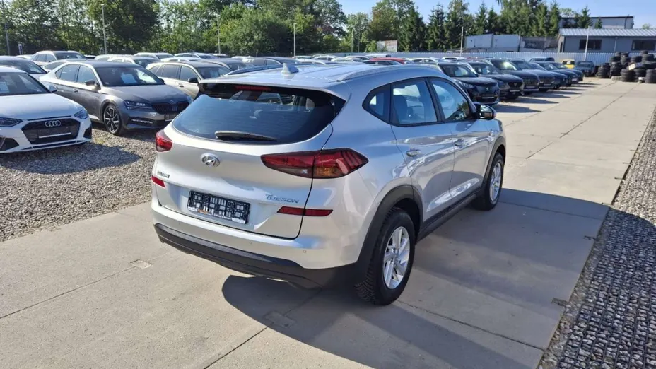 HYUNDAI Tucson -