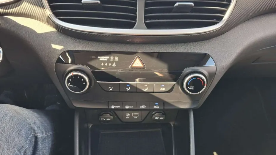 HYUNDAI Tucson -