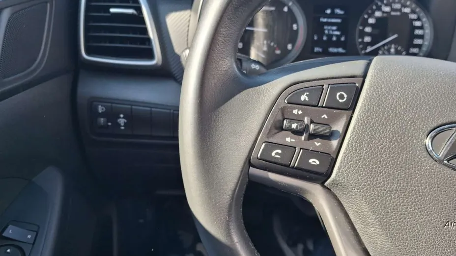 HYUNDAI Tucson -