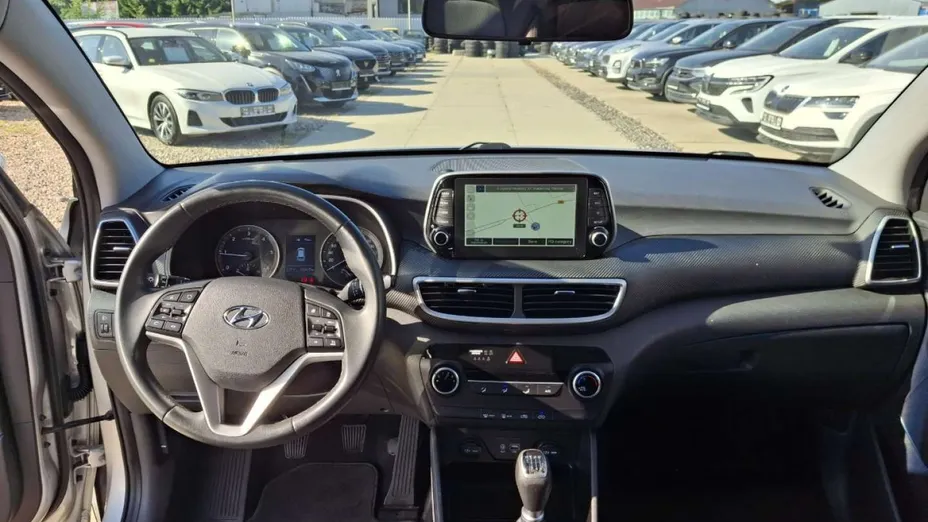HYUNDAI Tucson -