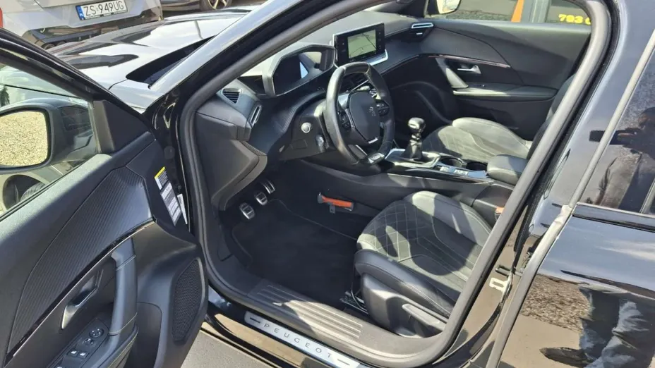 PEUGEOT 2008 -