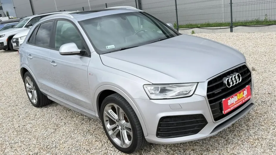 AUDI Q3 -