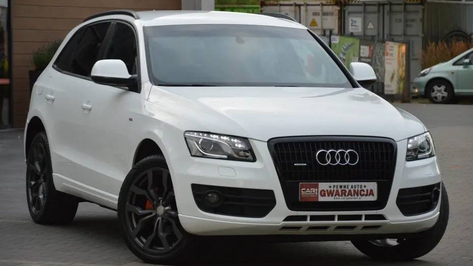 AUDI Q5 -