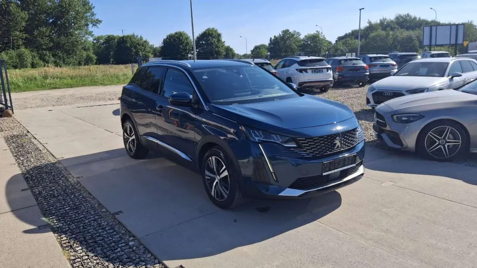 PEUGEOT 3008 -
