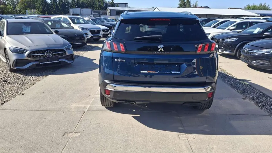 PEUGEOT 3008 -