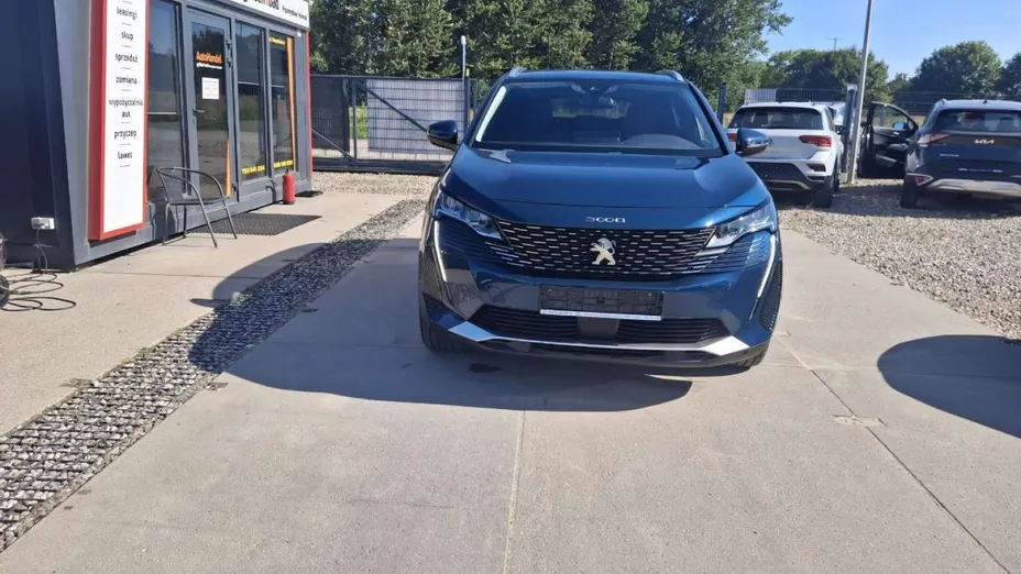 PEUGEOT 3008 -