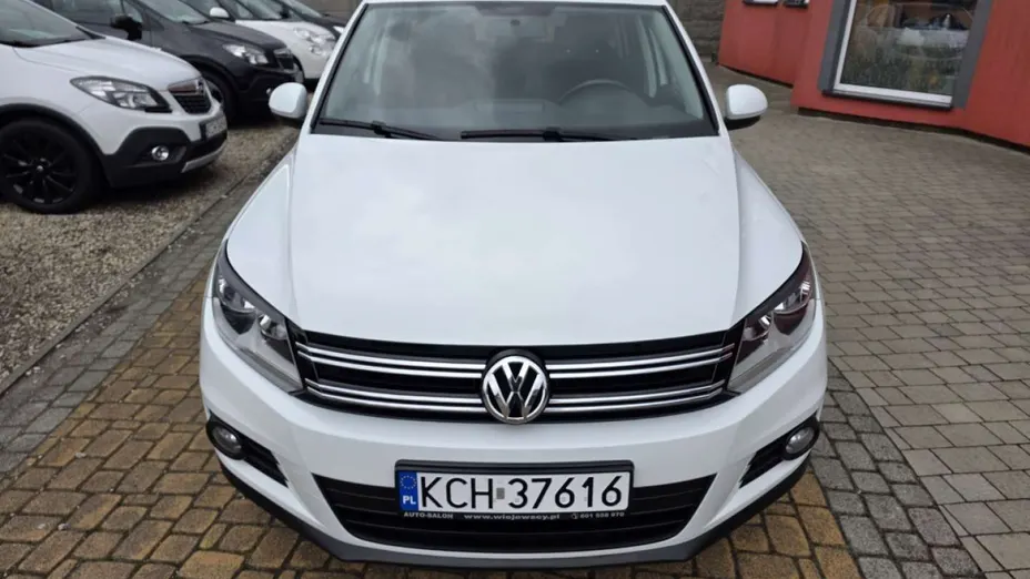 VOLKSWAGEN Tiguan -