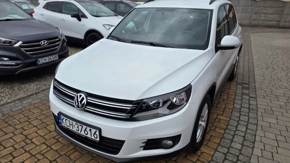VOLKSWAGEN Tiguan -