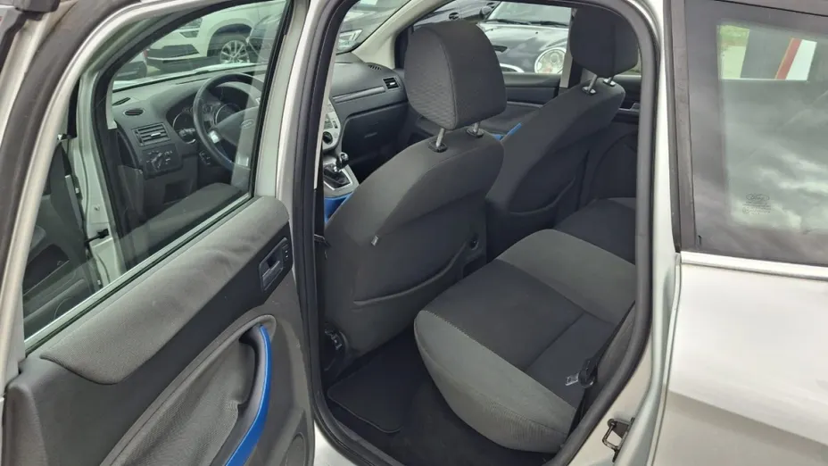 FORD Kuga -