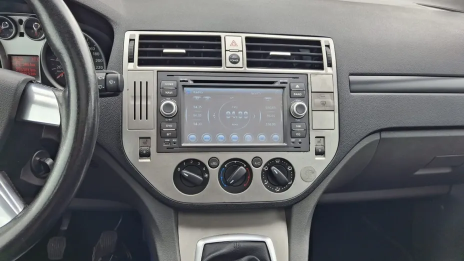 FORD Kuga -