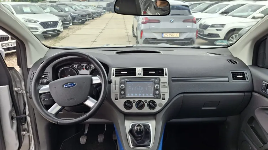 FORD Kuga -